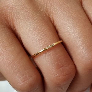 Round Ring in solid gold with 3 Diamonds, Ultra Thin Ring 1.1mm width, Three Stone Engagement Band, 9K 14K 18K Dainty skinny Knuckle ring