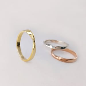 Solid Gold Mobius ring with 2.6mm Width, Couples Promise Band, Dainty Infinity ring, 18K 14K Twist Wedding ring, Unisex Matching band, No.2