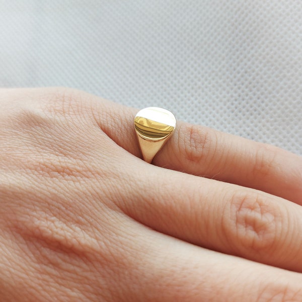 Round Signet Ring for Women, Dainty 9K Rose Gold Pinky Ring, 14K/18K Yellow Gold Circle Signet Ring, Plain Round Signet Ring, Birthday Gift