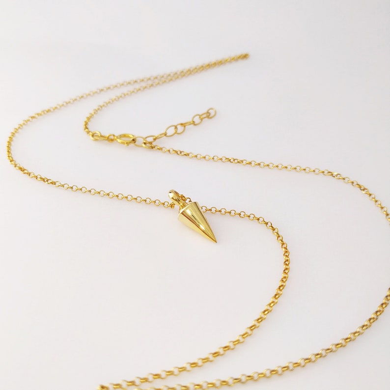 14k yellow gold polished spike pendant  with gold chain
