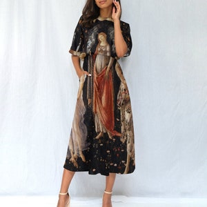 Robe taille femme Primavera d'inspiration Renaissance par Sandro Botticelli, artiste italien, oeuvre d'art vieilles peintures