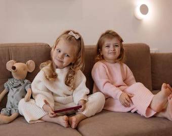 Baby Merino-Set. Ein 2-in-1 Outfit für ein Baby. Kinderkostüm. Wolle Baby Anzug. Hosenanzug für Babys. Gestrickter Wollanzug für Baby