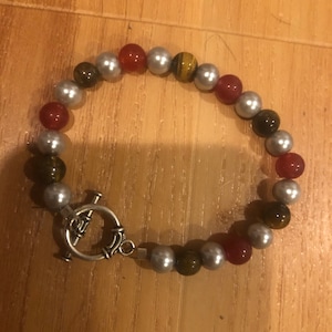 Tiger eye and glass bracelet