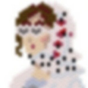 Peut inclure: Une femme portant des lunettes de soleil blanches avec une écharpe blanche à pois noirs et rouges. L'écharpe est nouée autour de sa tête et de son cou.
