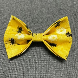 Bee Pet Bow Tie / Dog Bowtie / Cat Bow Tie / Pet Accessories