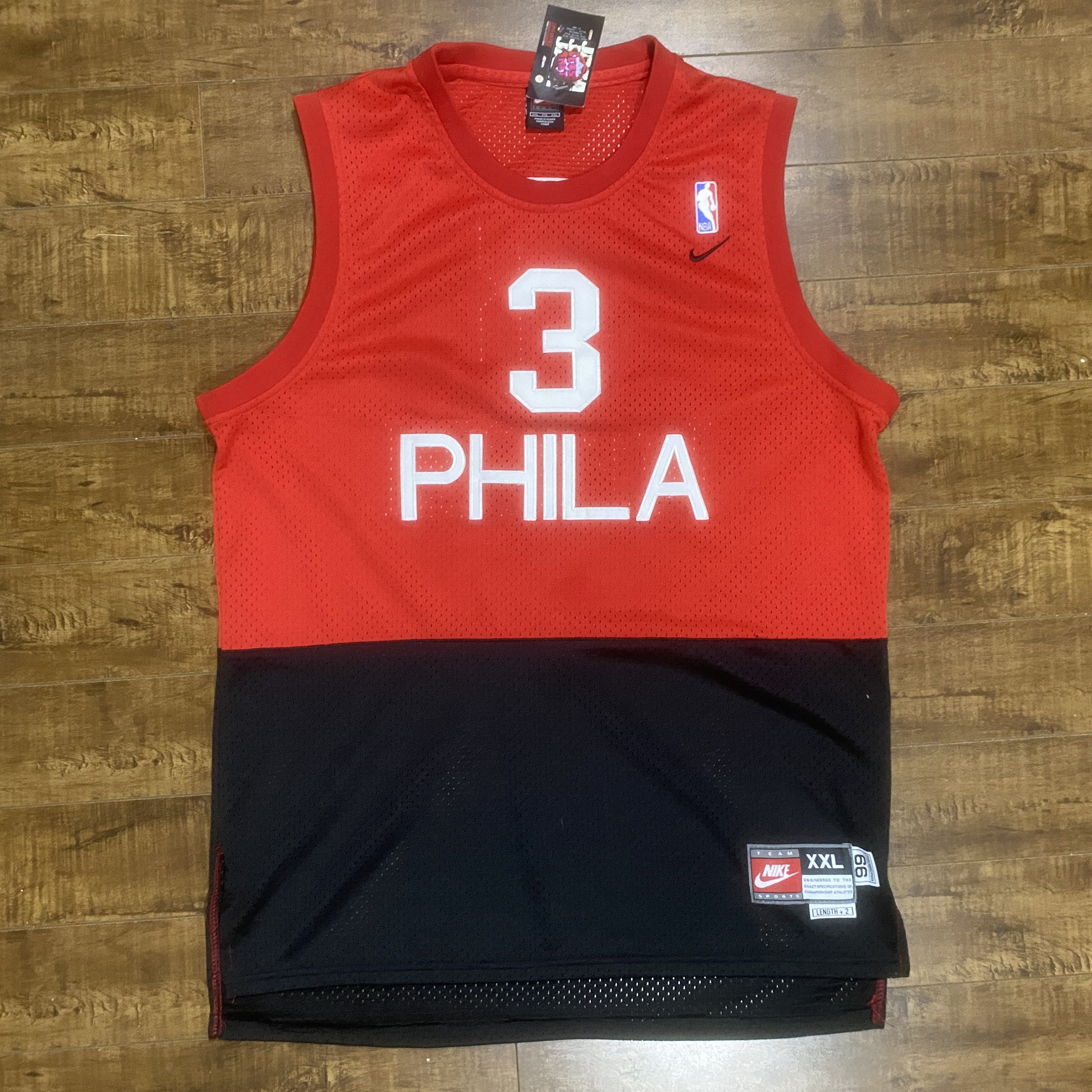 Nike Youth Philadelphia 76ers Allen Iverson #4 Swingman Jersey