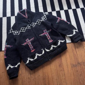 Vintage 1960s 1970s MON TRICOT Cowichan Style Curling