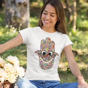 Hamsa Hand T-shirt, Evil Eye Tee-Shirt, Evil Eye Tee, Witch Tee, Hamsa T Shirt, Hamsa Smiley Face, Flowers T Shirt, Gift Her,