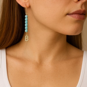 Pingente personalizado personalizado de prata esterlina 925k banhado a ouro com letra inicial Barra longa de pedra turquesa. Presentes para o dia das mães.