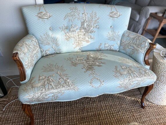Toile settee clearance