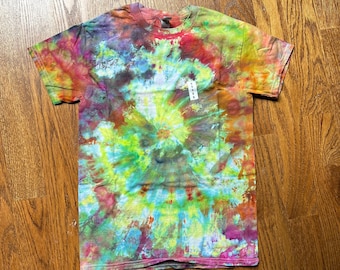 Ice-Dyed T-Shirt Size Small Geode Pattern