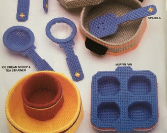 PDF 14 Plastic Canvas Playtime Plate & Platter