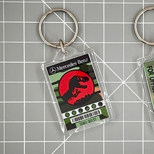 TLW: Jurassic Park Mercedes Keychain