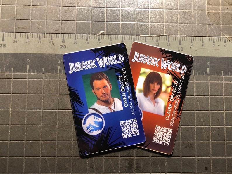 Jurassic World Owen Grady & Claire Dearing ID Set image 1