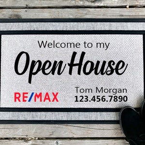 Personalized Family Name Doormat: Realtor Open House Gift (18&quot;x30&quot;)