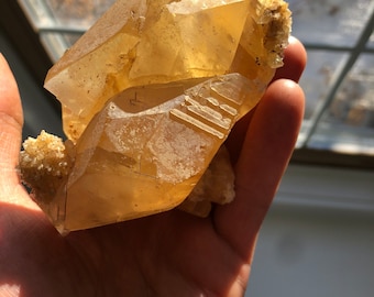 Calcita diente de perro - Pieza de matriz AA+ DT, haz estelar, escalenoédrico, calcita de Montana