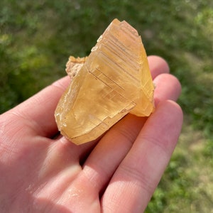 Dogtooth Calcite, Stellar Beam Calcite Crystal - Med-Lg Gem Quality AA+ Single Point, Scalenohedral, Montana Calcite, Golden Calcite