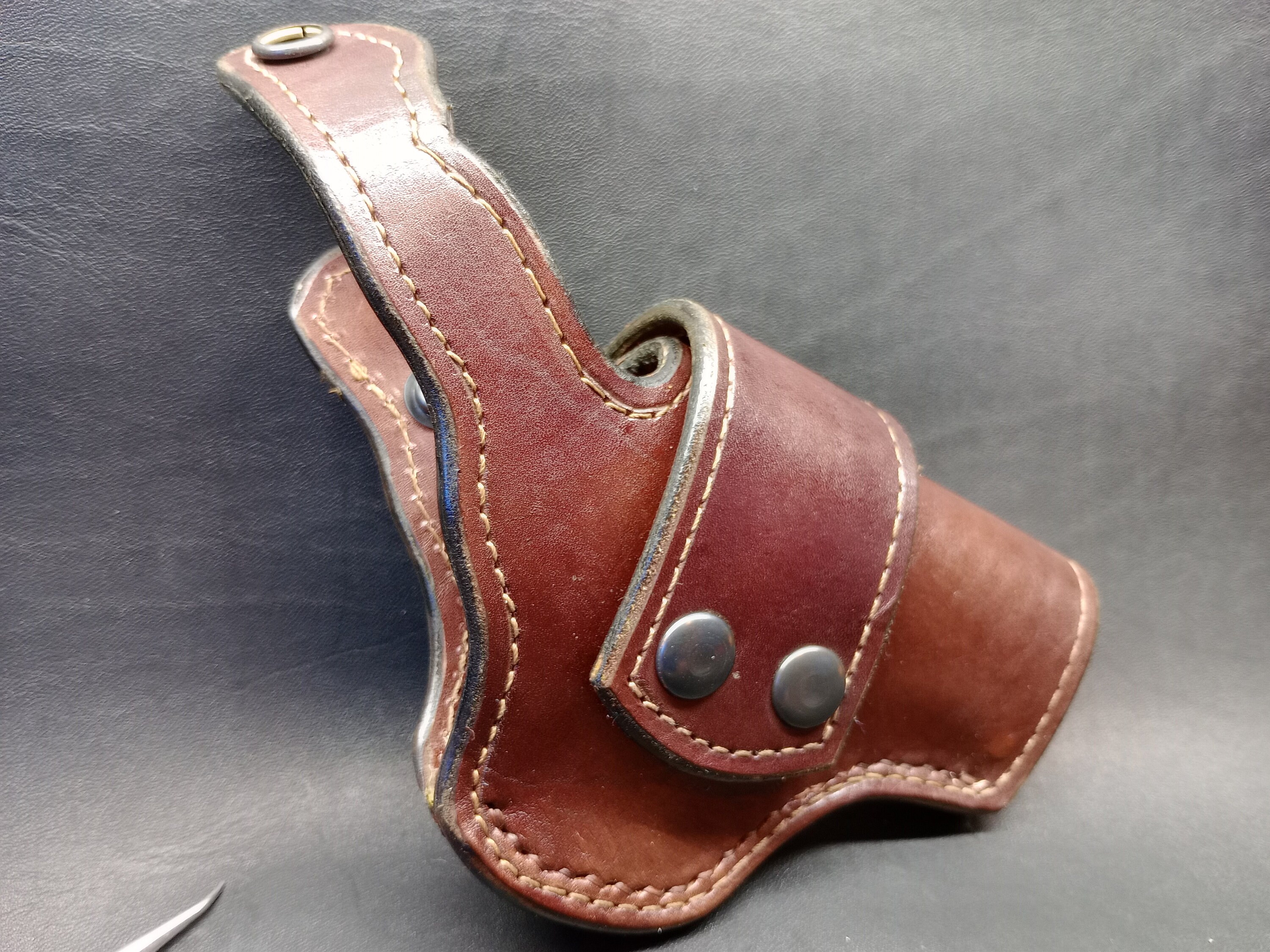 Bond Arms Leather Crossdraw Holster – Fits 3" Barrel With Trigger Guard, Tan, Right-Handed