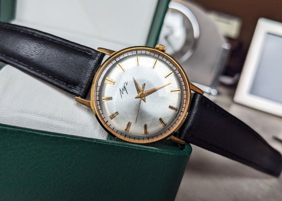 Vintage watch "Luch", ultra slim watch 1970s, gol… - image 3