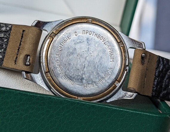 Montre Mécanique Vintage Raketa (URSS) - Années 1960 - Boîtier 33 Mm Argenté - Occasion