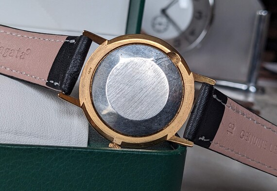 Vintage watch "Luch", ultra slim watch 1970s, gol… - image 9