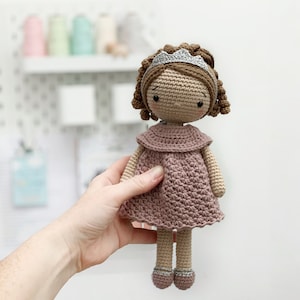 Sophie die Prinzessin Amigurumi Häkelpuppe PDF ANLEITUNG in Deutsch, Englisch, Spanisch, Französisch Bild 2