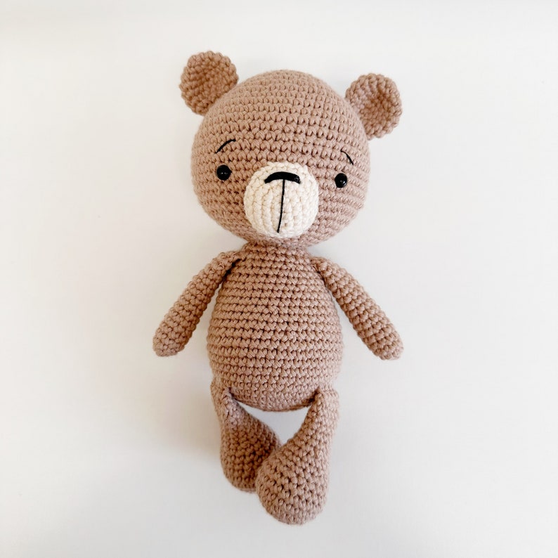 PDF numérique Theodore l'ours, modèle au crochet Amigurumi UNIQUEMENT en anglais, français, espagnol, allemand image 3