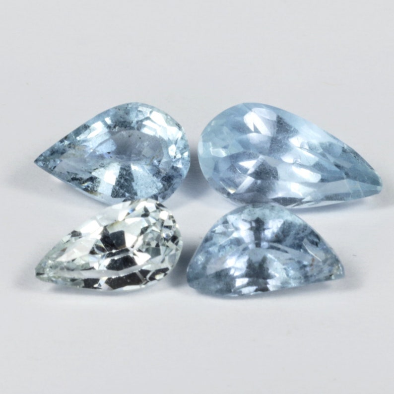 4 Aquamarines 4,50 ct.