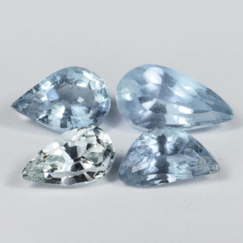 4 Aquamarines 4,50 ct.