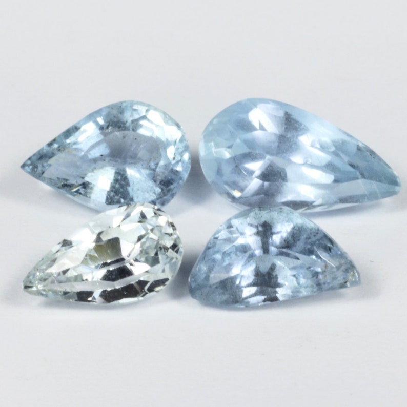 4 Aquamarines 4,50 ct.