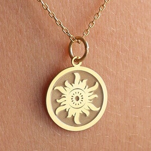 Gold Solid 14K Real Gold Sun Necklace, Gold Coin Sunshine Pendant, Personalized Sun Jewelry, Layered Sunburst Necklace, Dainty Sun Pendant