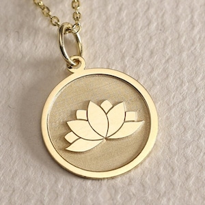 Collar de loto de oro macizo de 14 k, colgante de loto personalizado, regalo de flores, flor de loto de nacimiento, collar de moneda de loto de oro delicado, regalo de mujer