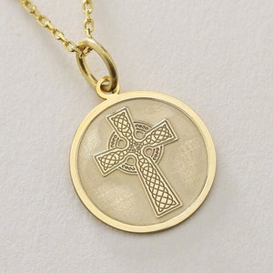 Collar de cruz celta de oro macizo de 14 quilates, colgante de cruz celta personalizado, collar de cruz con nudos de la Trinidad, joyería irlandesa