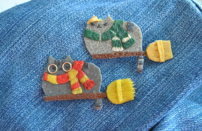 Brooch brooch polymer clay,Hogwarts earrings,wizard pendant,girlfriend gift for her,Pusheen cat brooch,Lovely kawaii.Griffindor