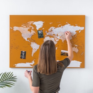 Pinnwand Weltkarte - Weltkarte Mit Pins - Stecknadel Reisekarte auf Leinwand - PERSONALISIERTE REISEKARTEN + 100 pins