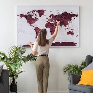 Carte punaise bordeaux détaillé - Carte du monde avec des épingles - Mappemonde avec du liège - Planisphère image sur toile | TRIPMAP