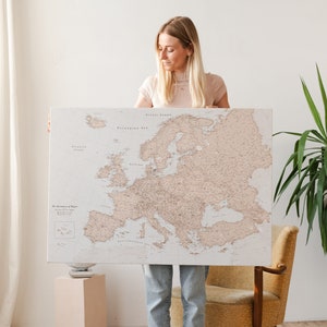 Vintage kaart van Europa met spelden - push pin reiskaart kunst aan de muur - grote gedetailleerde kaart politiek Europa - gepersonaliseerde reistrackerkaart