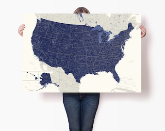 Póster grande de mapa de EE. UU. con estados - Arte mural azul de Estados Unidos - Mapa XXL de EE. UU. para pared - Mapa de viaje detallado con alfileres - Mapa con capitales