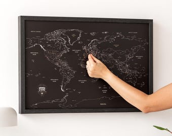 Mini wereldkaart punaise canvas, ingelijste reistracker prikbord om bezochte plaatsen te markeren, minimalistische kleine kaart om te laten zien waar je bent geweest