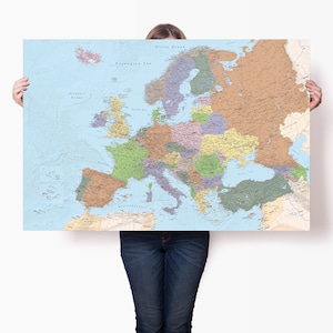 Affiche de carte de l'Europe actuelle politique, décoration d'impression européenne détaillée avec pays et villes, art mural de voyage en Europe géographique avec épingles