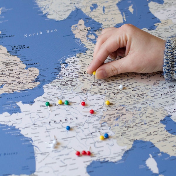 Europakarte Mit Pins -  Pinnwand auf Leinwand - Detaillierte Europakarte Zum Pinnen -  Geschenk zum 18 Geburtstag + 100 pins | TRIP MAP