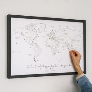 Push Pin Weltkarte kleine gerahmte Leinwand, Orte bereist Wandkunst, personalisierte Pinnwand zu markieren, wo Sie waren, pinnbare Reisekarte
