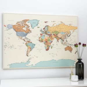 Bunte Weltkarte Pinnwand auf Leinwand mit Pins - Kork Zum Markieren -  Hochzeitstag Geschenk -  Coole Weihnachtsgeschenke für Männer