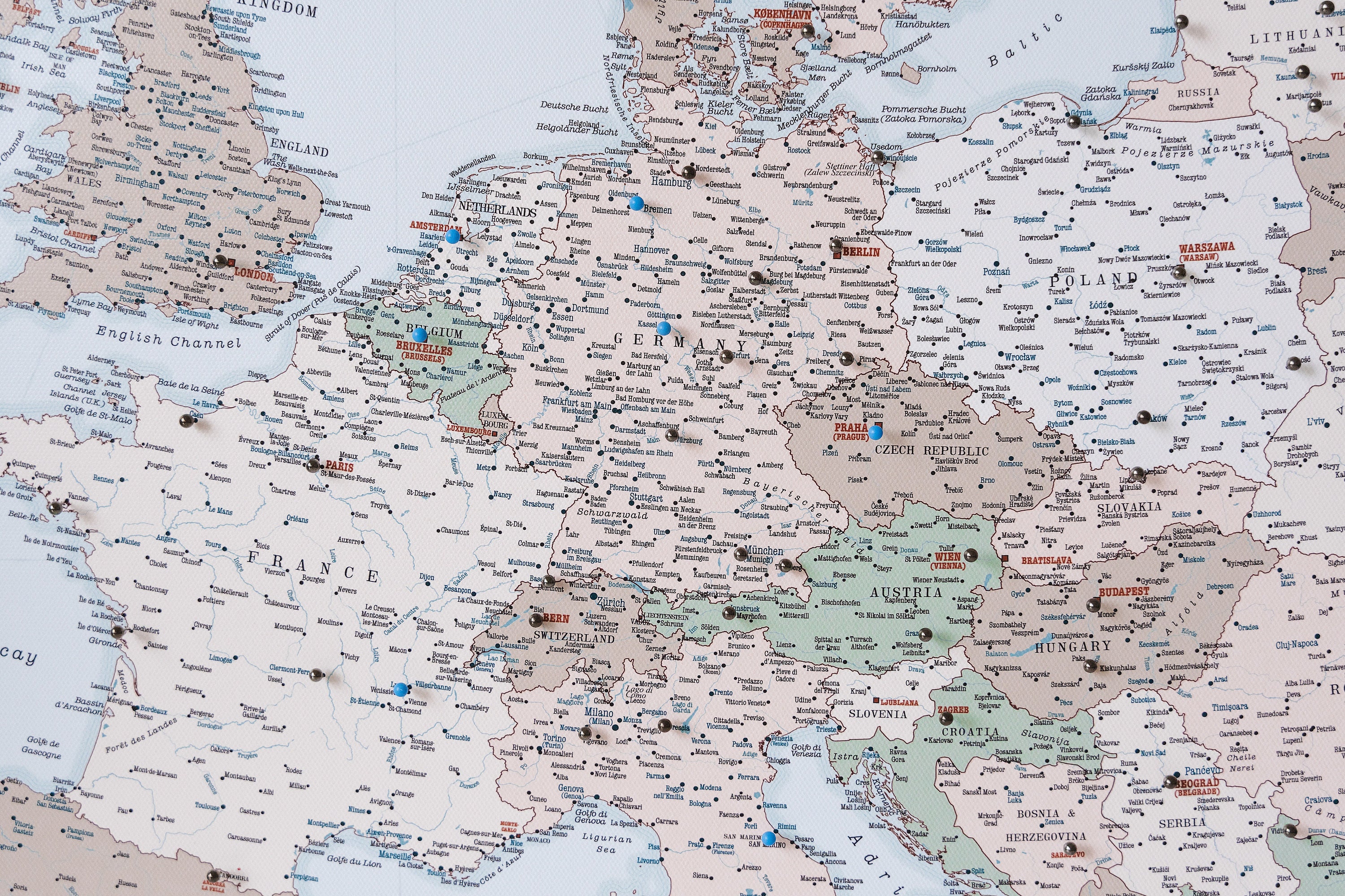 Push Pin Map of Europe With Cities, Detailed European Pin Board Canvas ...
