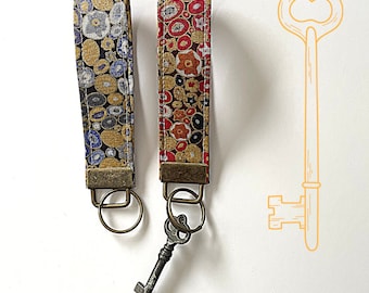 Porte-clé bracelet en tissu - porte-clef ou dragonne pour sac à main de femme et enfant
