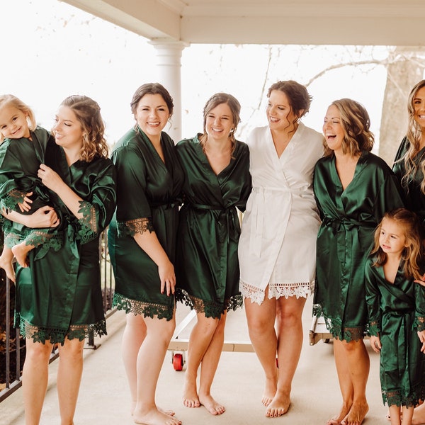 Bridesmaid Robes / Green Satin Robe / Bridal Green  Personalized Robes for Bride Bridesmaid Women Flower Girl / Green Gifts Ideas