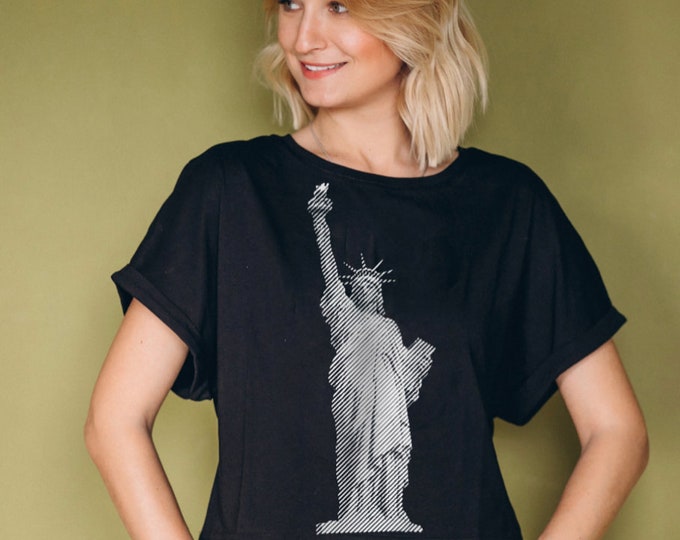 LIBERTY the Statue of Liberty LINEART - Illusion Photo Plot