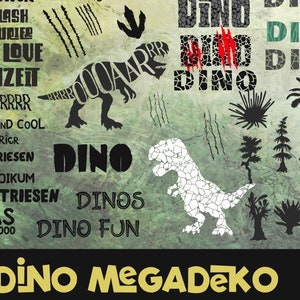 Puede incluir: Una impresión de temática de dinosaurios en verde y negro con el texto "DINO MEGADEKO" en la parte inferior. La impresión presenta dos dinosaurios, uno negro y uno blanco, con el texto "DINO" repetido varias veces en diferentes colores y fuentes.