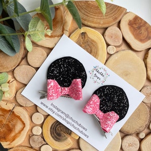 Minnie Mouse clips-Minnie Mouse Ears-Disney Ears -Disney hair bows -Small hair clips -Set of two clips
