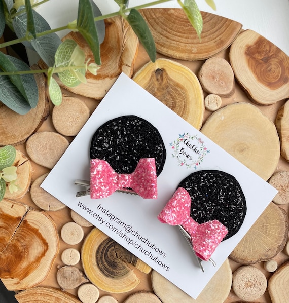 Minnie Mouse clips-Minnie Mouse Ears-Disney Ears -Disney hair bows -Small hair clips -Set of two clips